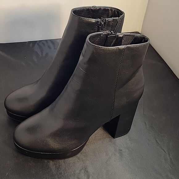 BRAND NEW FOREVER 21 BLOCK ZIP CLOSURE ROUND TOE SLIP-ON FAUX LEATHER BOOT - Picture 11 of 15